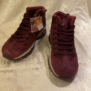 Skechers women’s Maroon Athletic Shoes